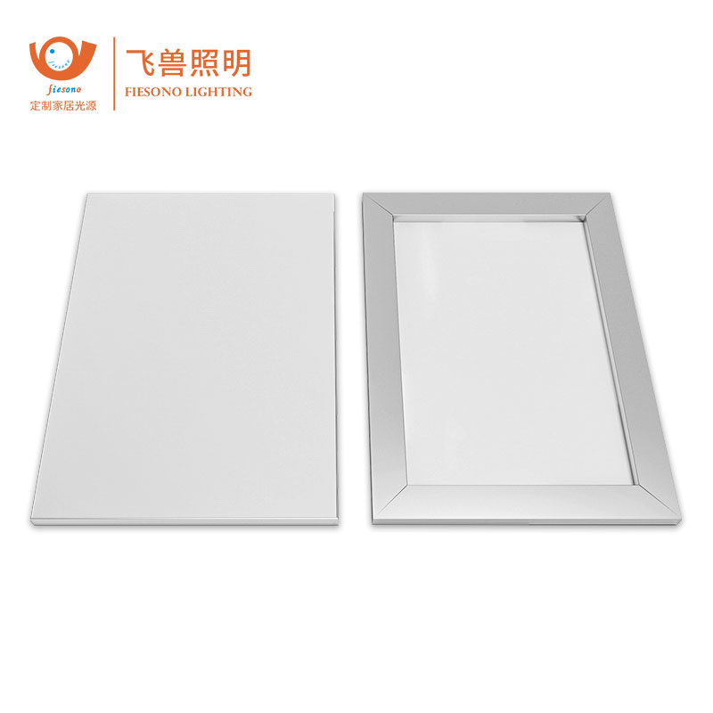 China Made Illuminated Bathroom LED Makeup Vanity Mirror with Lights